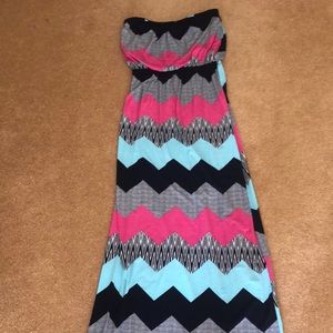 Chevron print strapless maxi dress